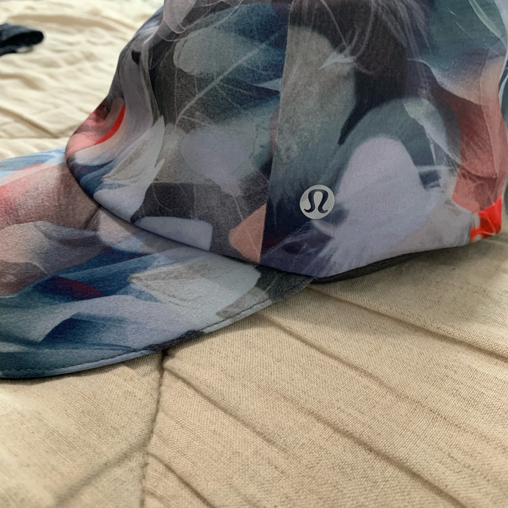 LULULEMON Multicolor Cap - Picture 2 of 5